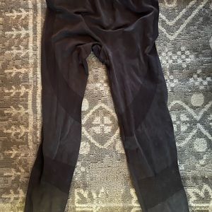 VS PINK ultimate leggings